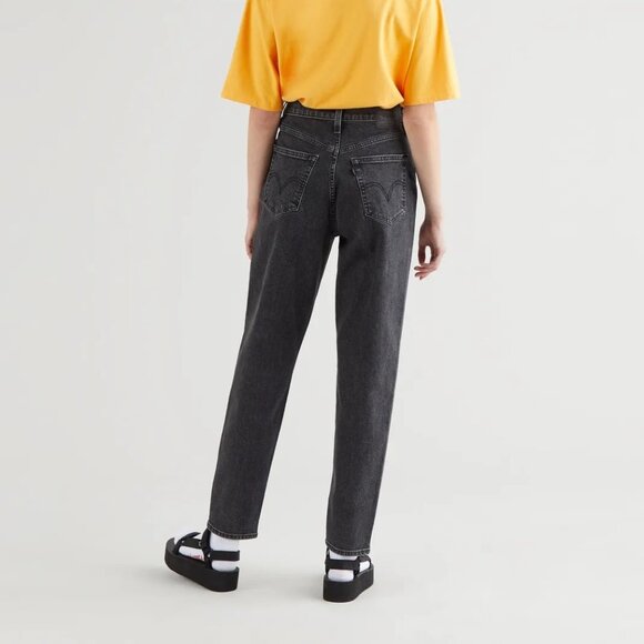 Black Levi's High-Waisted Taper jeans - Picture 3 of 9